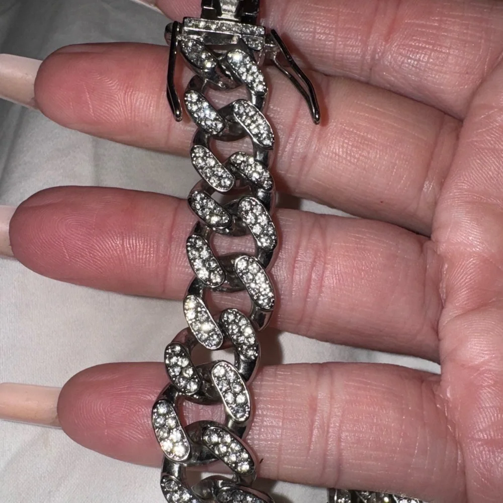 - CUBAN LINK ICED OUT SILVERTONE & ROSE GOLD DOG COLLARS XS 11”